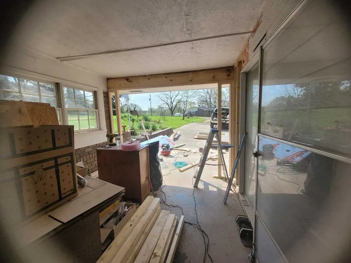 Air movers and dehumidifier for Drying & Dehumidification in Venersborg